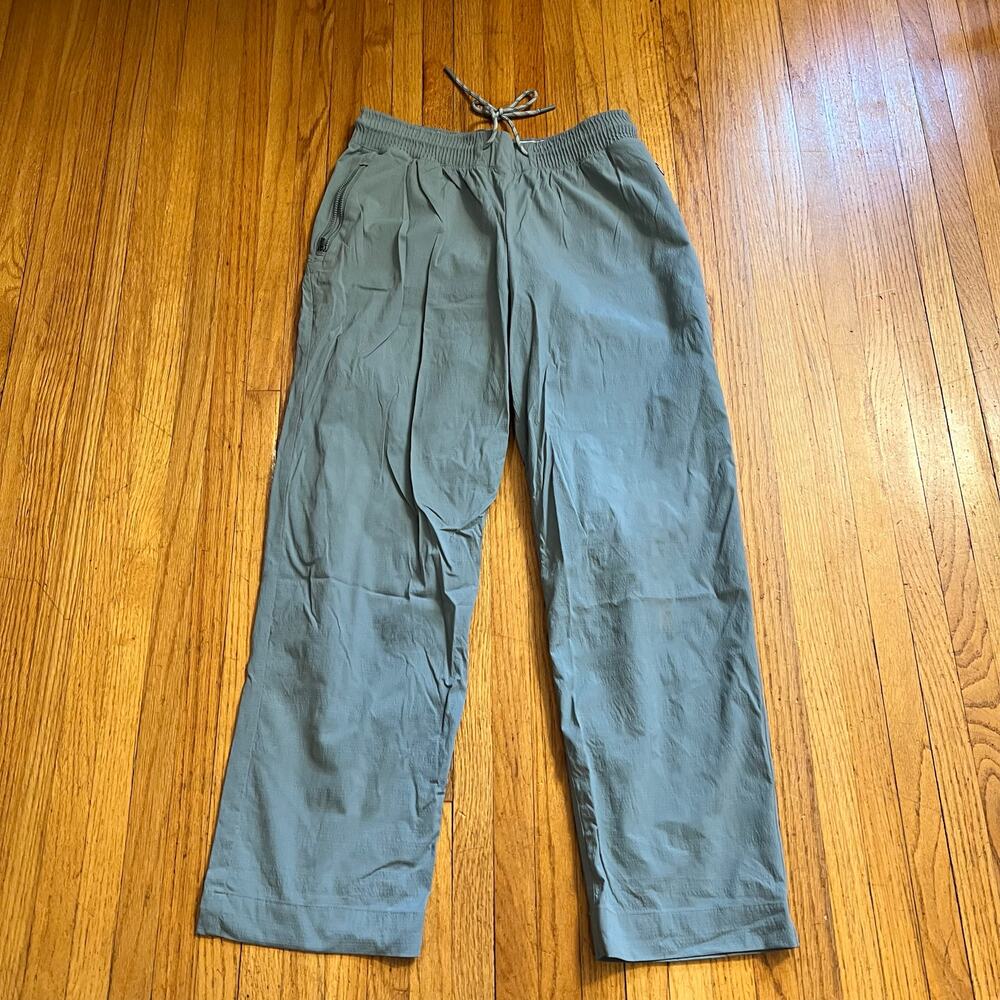 Athleta Pants Womens 6 Trekkie Straight Crop Green